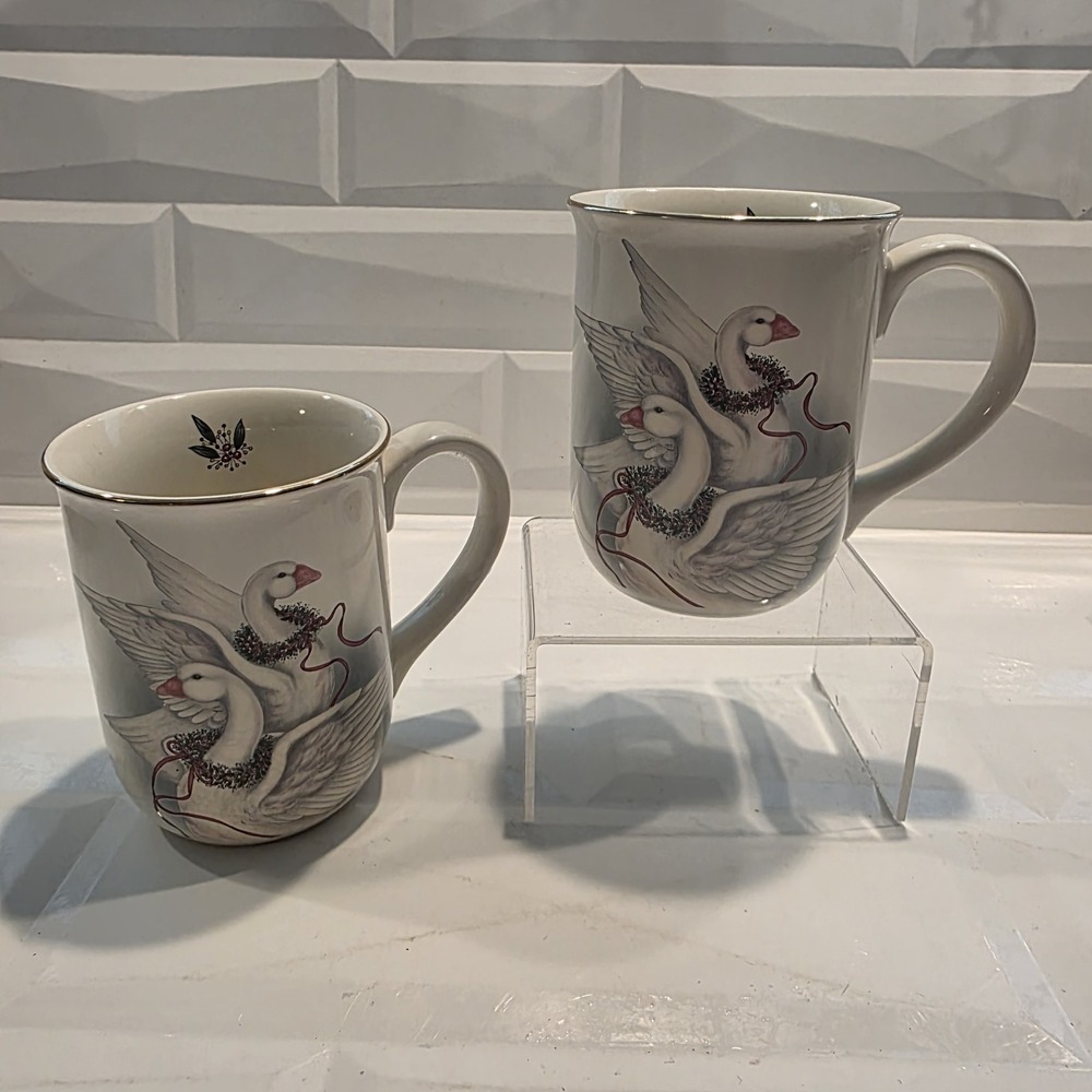 2 Vintage Otagiri Japan Coffee Mug Christmas Geese with Red Bow Wreath Retro 80s